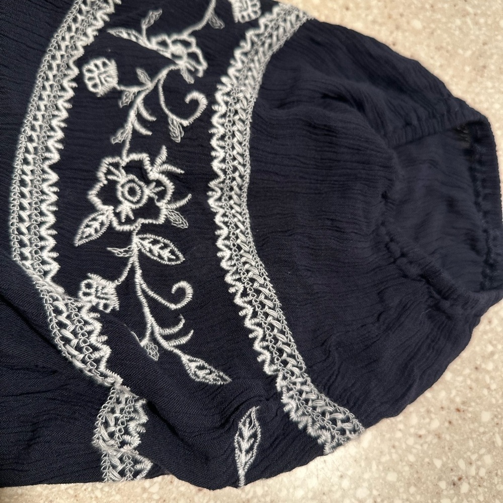 Lane Bryant Blouson-Sleeve Henley Embroidered Top Loose/Relaxed in Night Sky NWT - Picture 9 of 16
